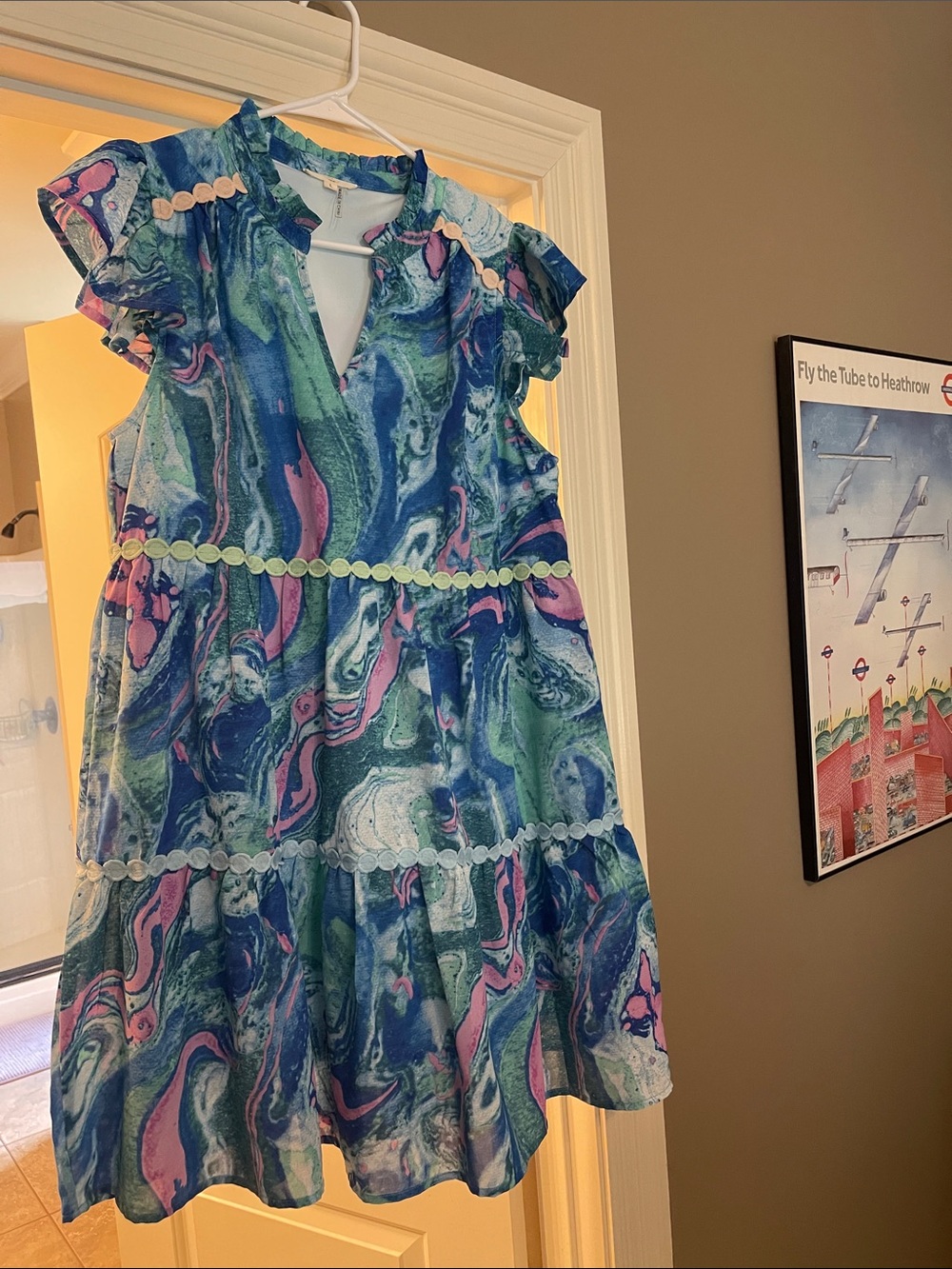 Entro Swirl Print Ruffle Sleeve Dress in Blue & Green